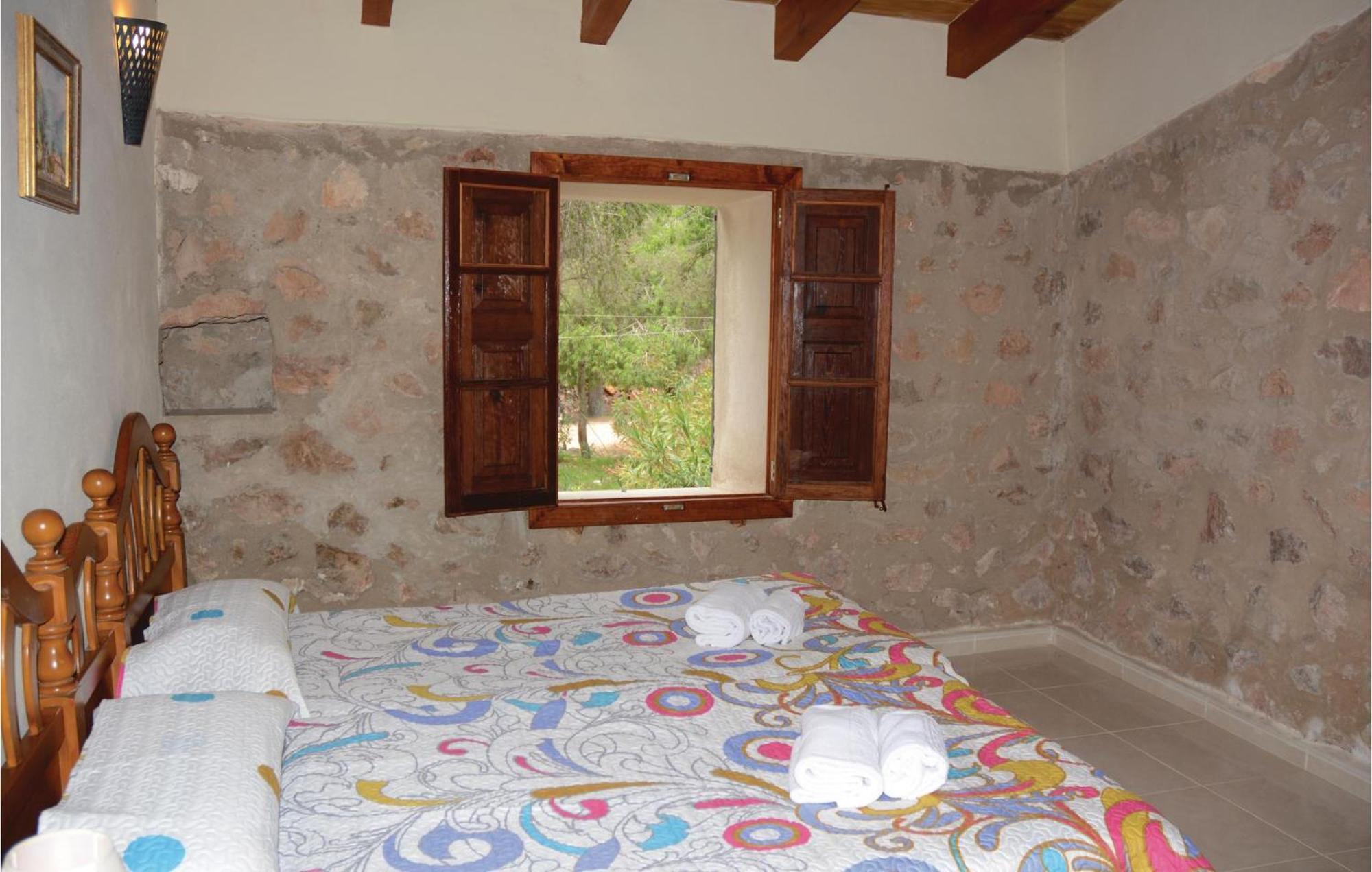 Ferienhaus Stunning Home In Estellencs With Jacuzzi *