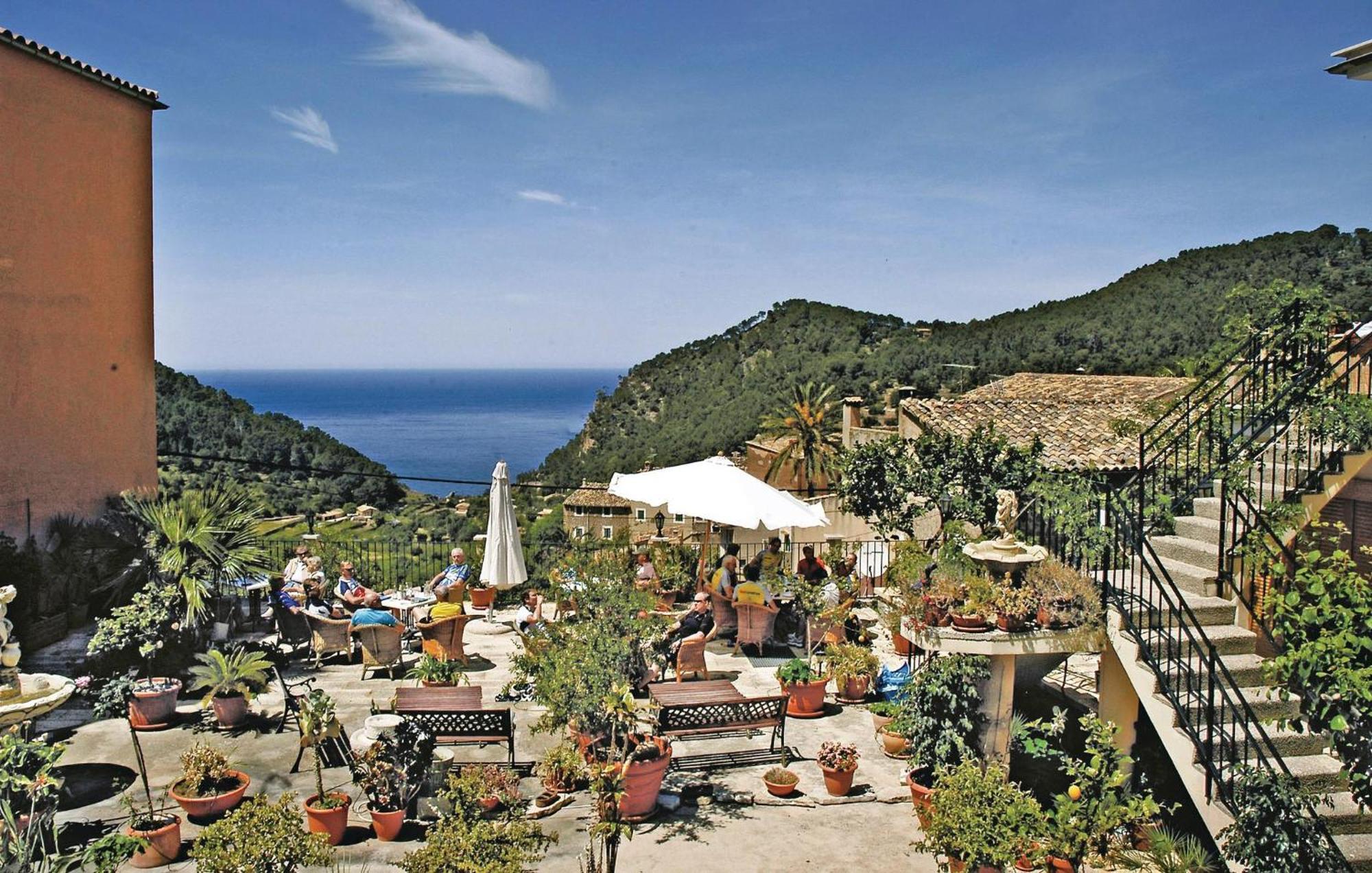Ferienhaus Stunning Home In Estellencs With Jacuzzi
